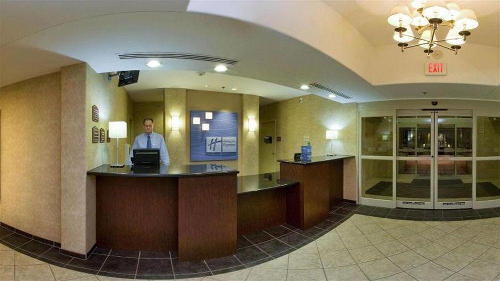 Holiday Inn Express Radcliff Fort Knox By Ihg Dış mekan fotoğraf