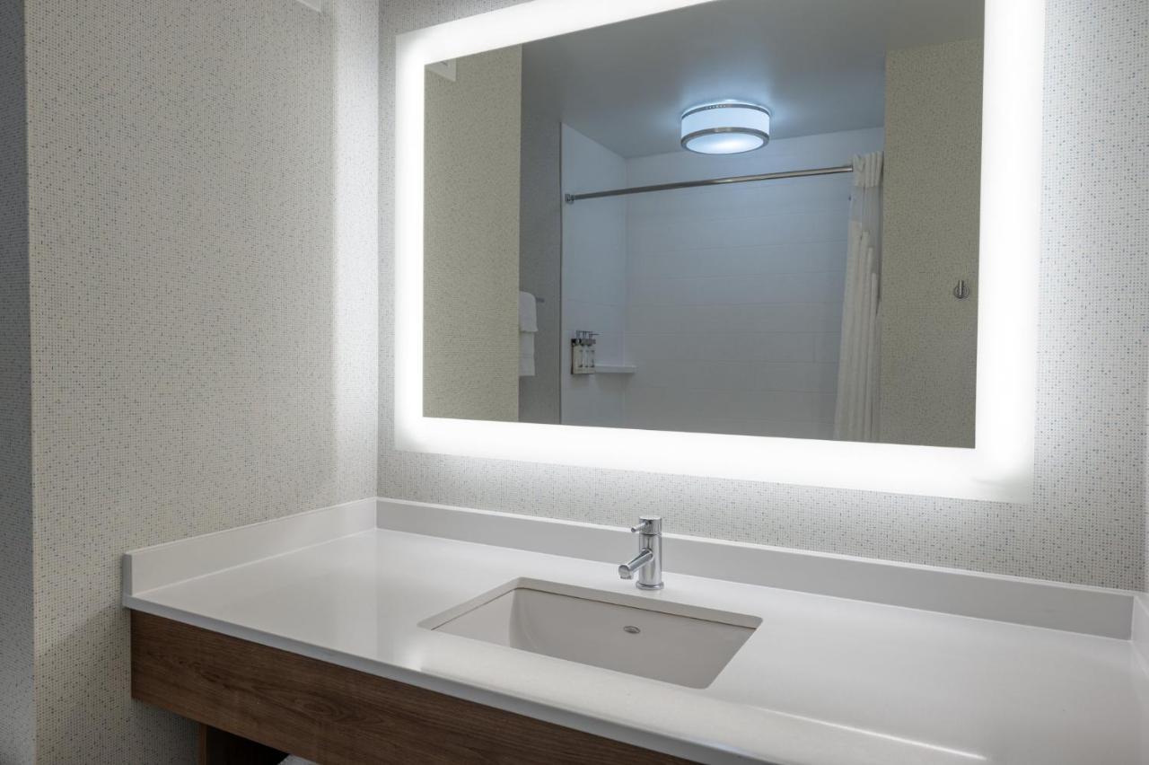 Holiday Inn Express Radcliff Fort Knox By Ihg Dış mekan fotoğraf