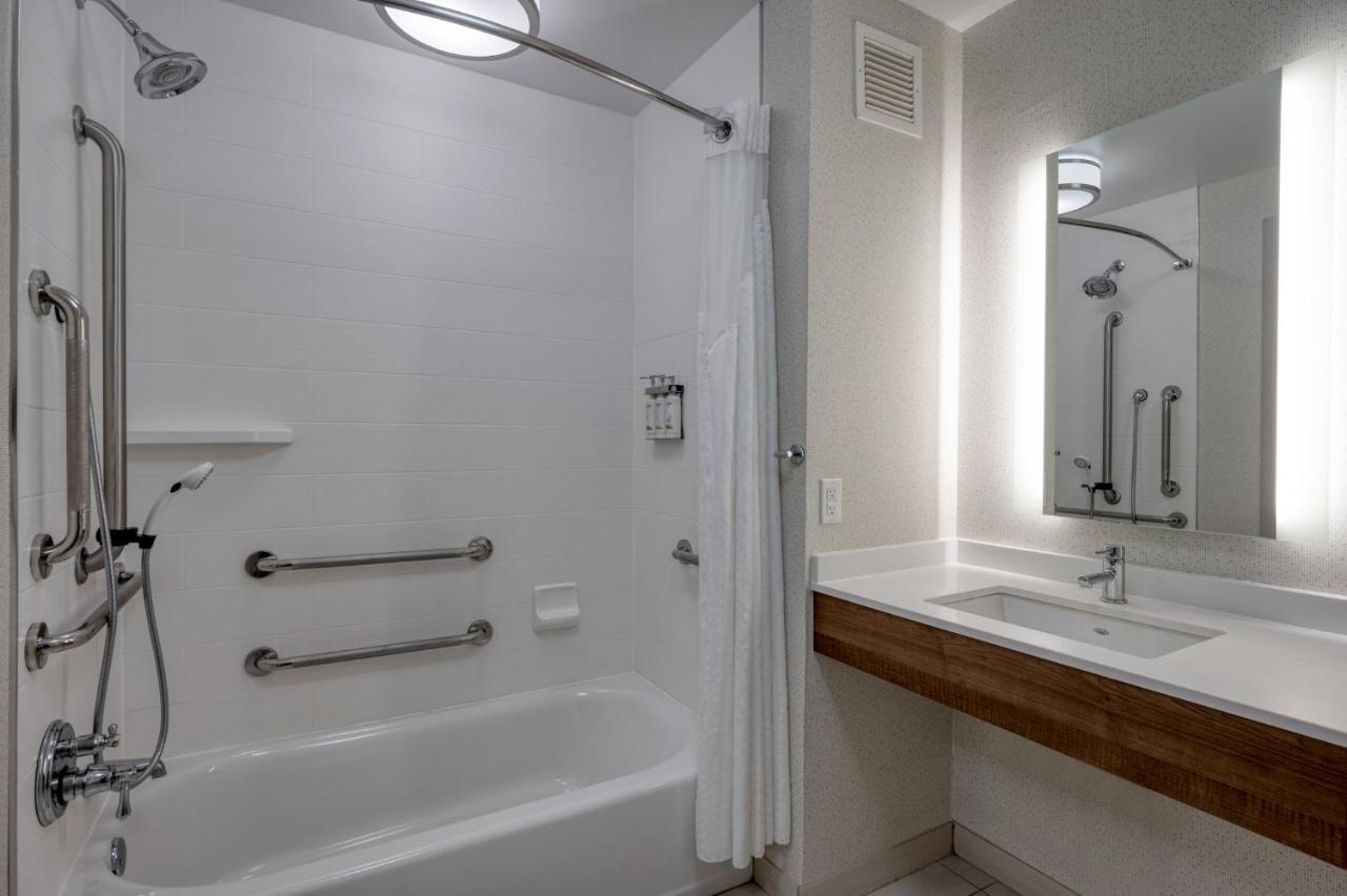 Holiday Inn Express Radcliff Fort Knox By Ihg Dış mekan fotoğraf